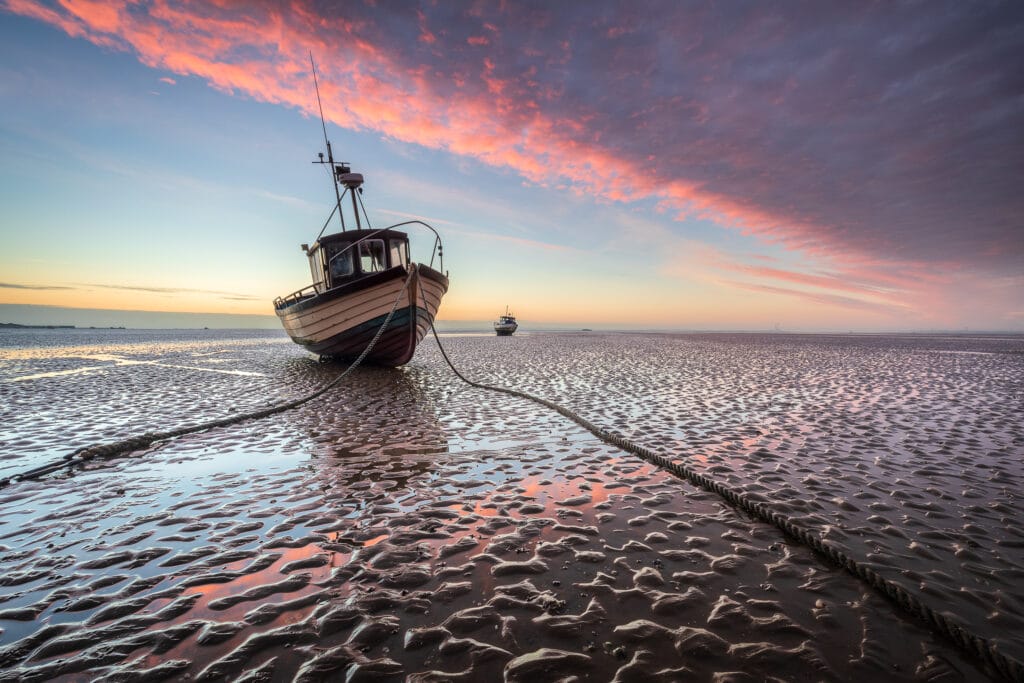 Ships and Wrecks: Justin Minns – ‘Scattered’ taken at Thames Estuary, Essex