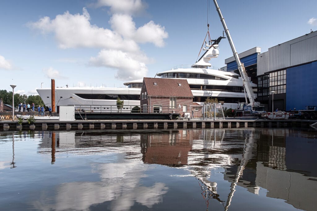 Feadship's 76m Project 822 (10)