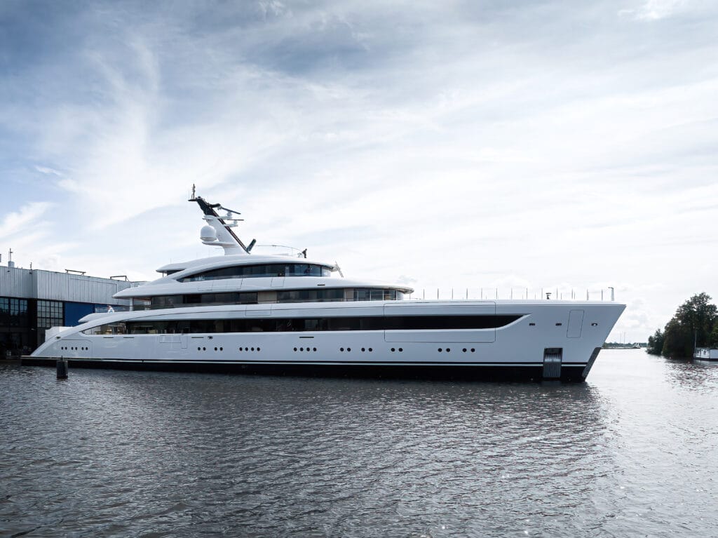 Feadship's 76m Project 822 (10)