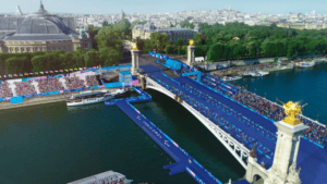 aerial view of Seine which is too mucky for men's triathlon to take place