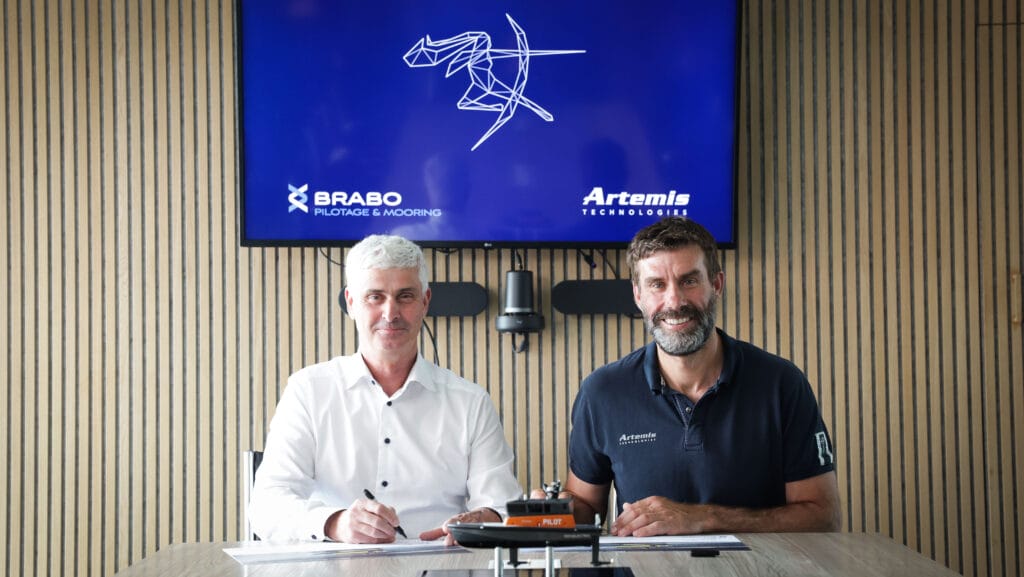 Artemis Technologies CEO Dr Iain Percy and CEO of Brabo Havenloodsen en Bootlieden BV Herman Van Driessche