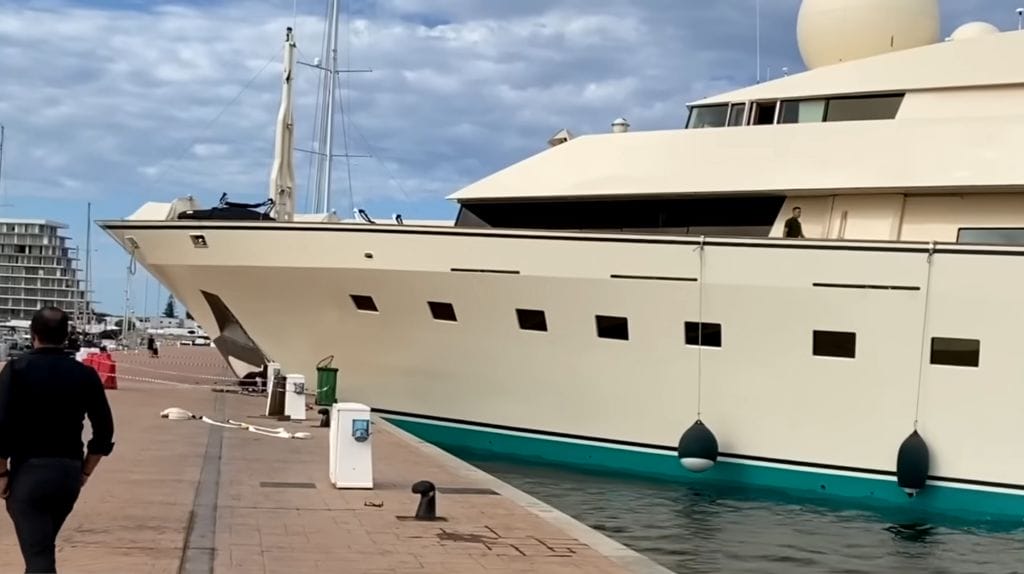 Yacht crashed into dock