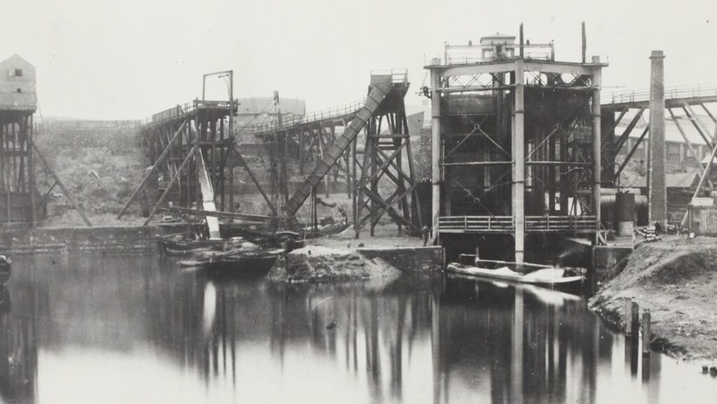 Anderton Boat Lift under construction