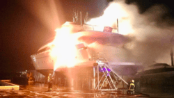 Sanlorenzo yacht on fire in dry dock - flames engulf vessel in Puerto Sotogrande