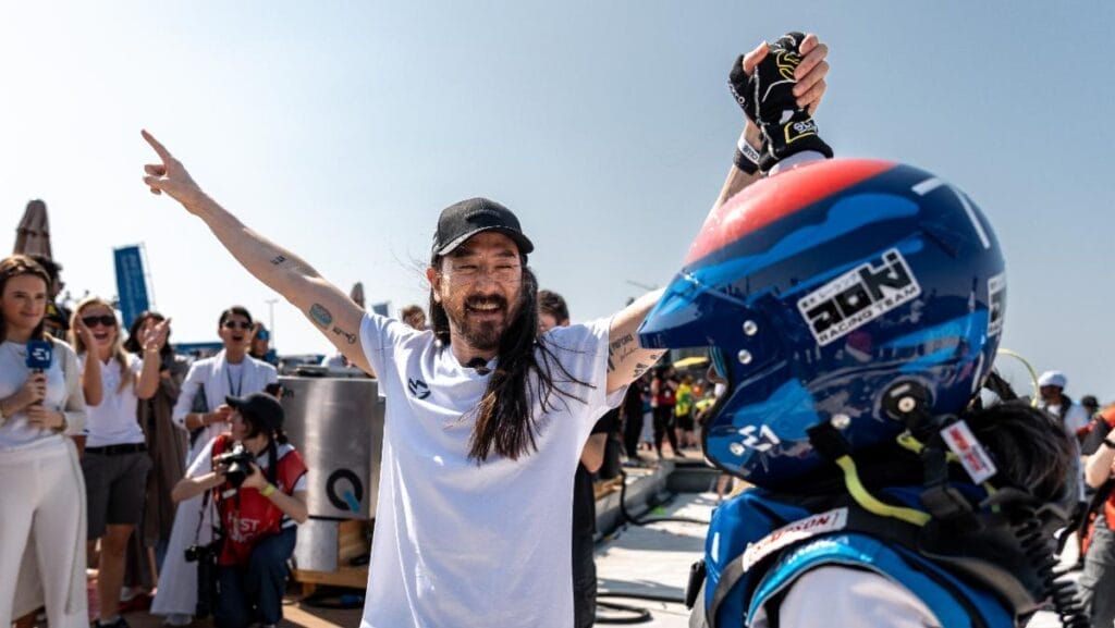 Aoki Racing Team - Steve Aoki at the race win