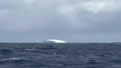 iceberg on Vendee Globe course