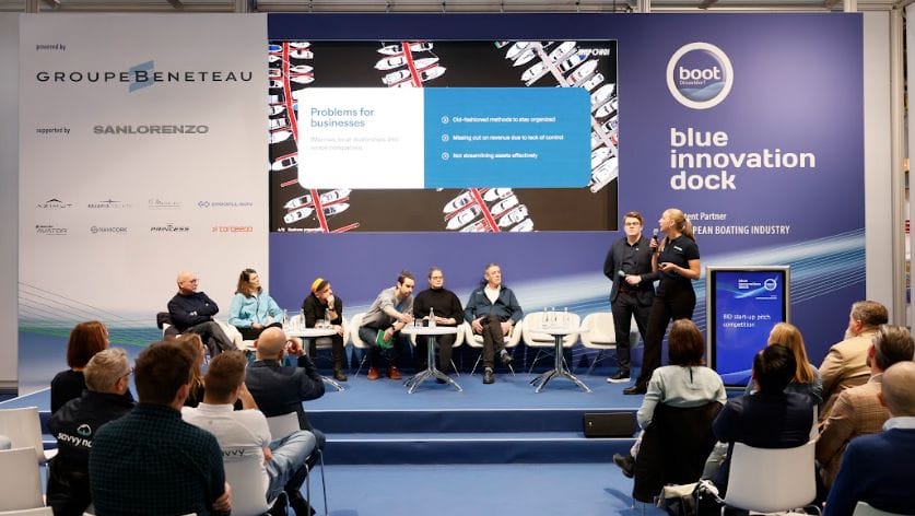 A panel discussion about marine start-ups takes place at boot Dusseldorf